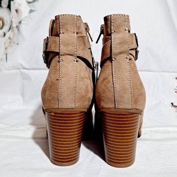 ANA SUEDE HEEL ANKLE BOOTS SIZE 7.5 - Picture 5 of 8